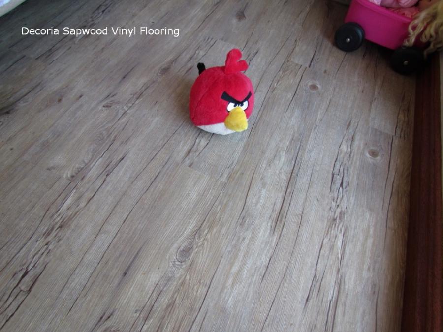 Decora Sapwood vinyl floors 20120925028.JPG